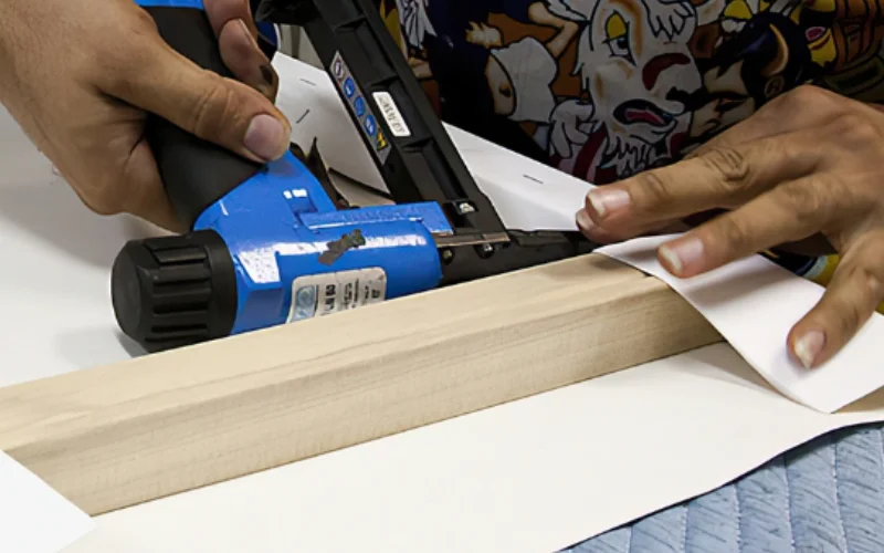 Professional custom canvas stretching in UAE by CanvasJet